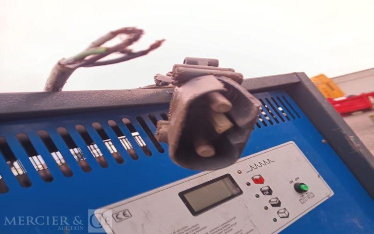 CATERPILLAR CHARIOT ELEVATEUR FRONTAL ELECTRIQUE EP16PNT – 1,6 TONNES –  383