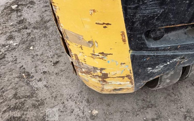 CATERPILLAR CHARIOT ELEVATEUR FRONTAL EP16CPNT -CAPACITE 1,6 TONNES – 8202 H – ANNEE 2015  931