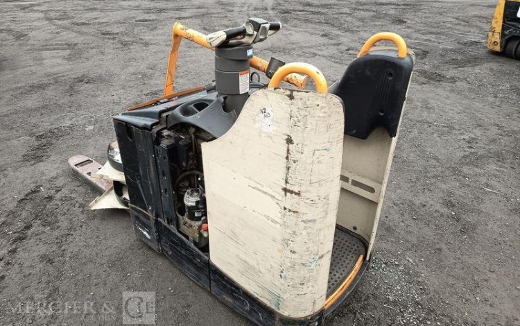 CROWN TRANSPALETTE ELECTRIQUE A PLATEFORME FIXE WT3040 CAPACITE 2 TONNES – ANNEE 2013  5A605993