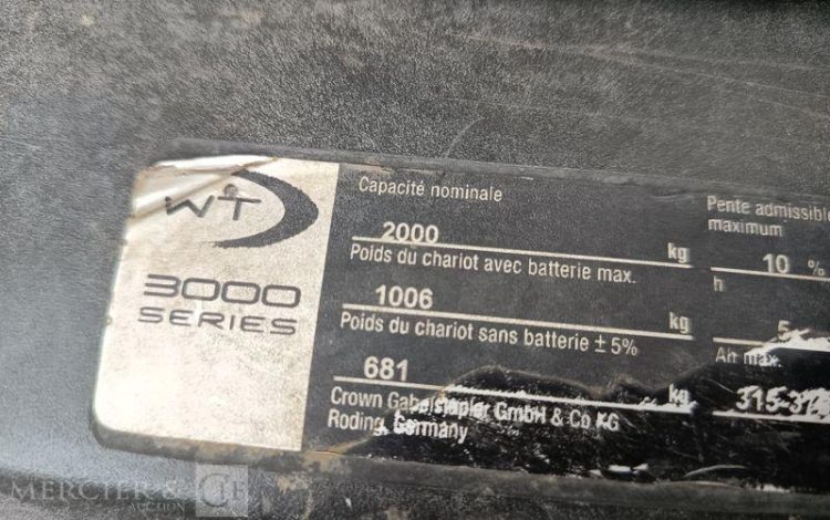 CROWN TRANSPALETTE ELECTRIQUE A PLATEFORME FIXE WT3040 CAPACITE 2 TONNES – ANNEE 2013  5A605993