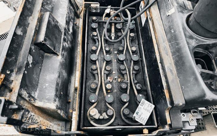 CROWN TRANSPALETTE ELECTRIQUE A PLATEFORME FIXE WT3040 CAPACITE 2 TONNES – ANNEE 2013  5A605993