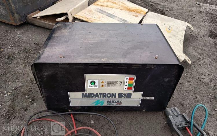 CROWN TRANSPALETTE ELECTRIQUE A PLATEFORME FIXE WT3040 CAPACITE 2 TONNES – ANNEE 2013  5A605993