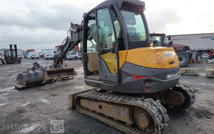 MECALAC PELLE SUR CHENILLE 63CR  152930