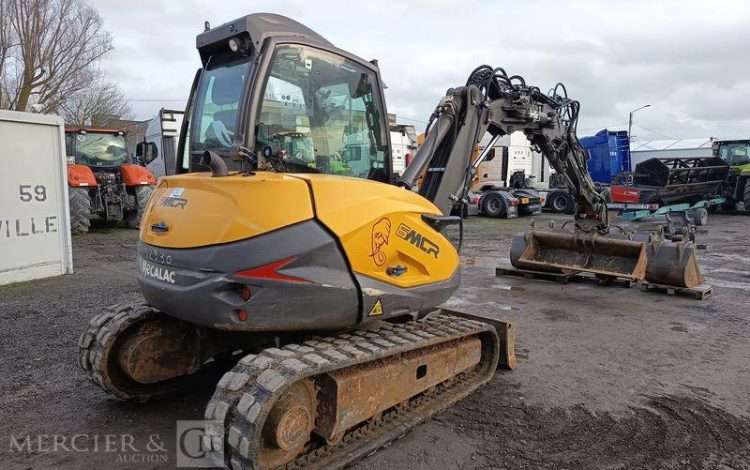 MECALAC PELLE SUR CHENILLE 63CR  152930