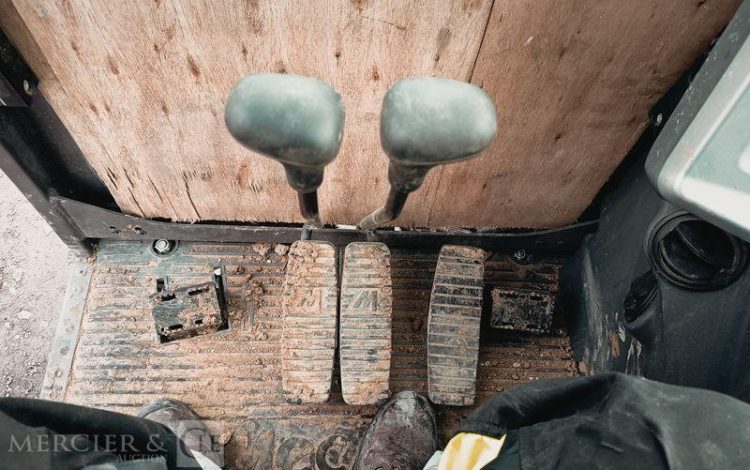 MECALAC PELLE SUR CHENILLE 63CR  152930