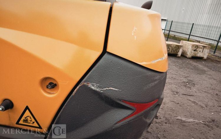 MECALAC PELLE SUR CHENILLE 63CR  152930