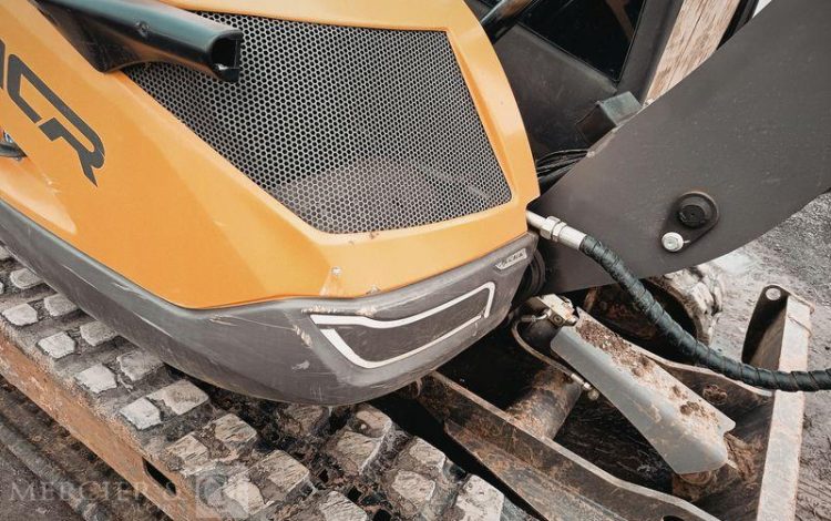 MECALAC PELLE SUR CHENILLE 63CR  152930