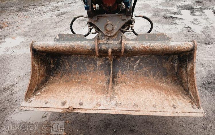 MECALAC PELLE SUR CHENILLE 63CR  152930