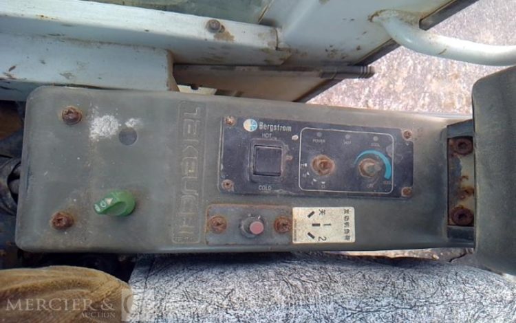 TAKEUCHI MINIPELLE TB160-C – 5T7 – 3266H – AN2011 GRIS 16050051