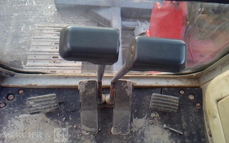 TAKEUCHI MINIPELLE TB160-C – 5T7 – 3266H – AN2011 GRIS 16050051