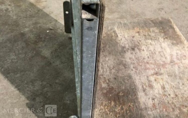 COMABI APACHE BA 150 ST  LEV010343