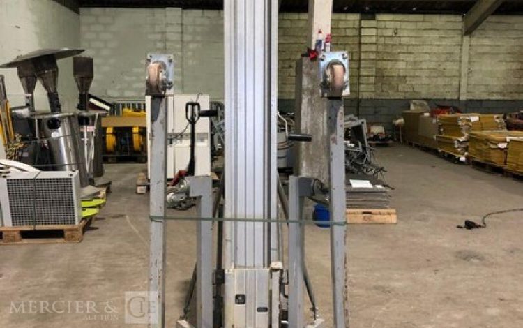 GENIE SLC-24  LEV010815