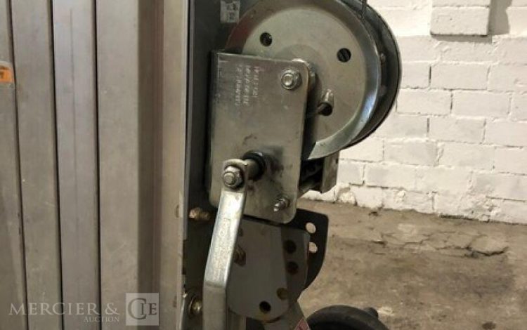 GENIE SLC-24  LEV010815