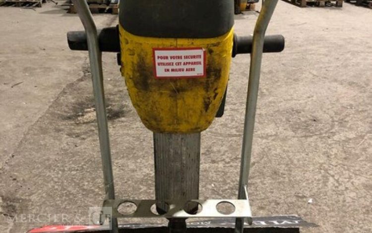 WACKER NEUSON BH65  PIQ011374