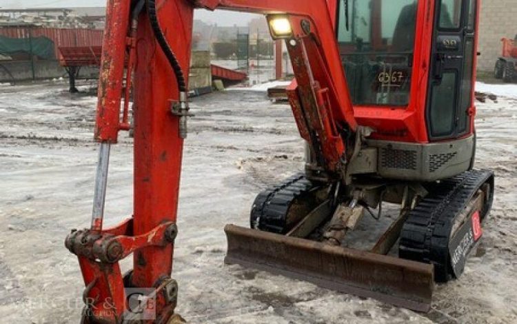 YANMAR VIO25-4  6367