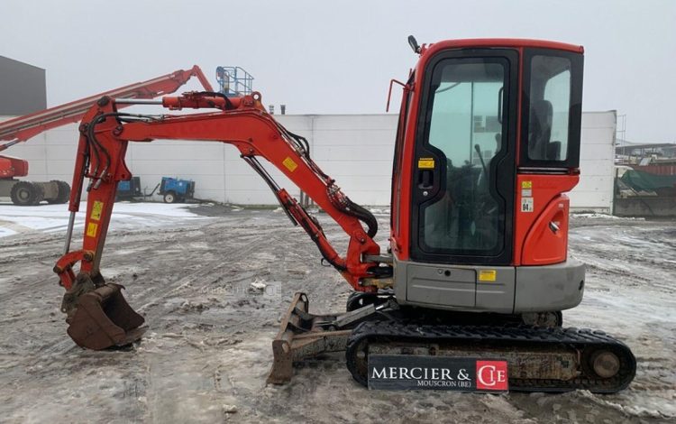 CATERPILLAR 303E  9826