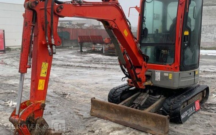 CATERPILLAR 303E  9826