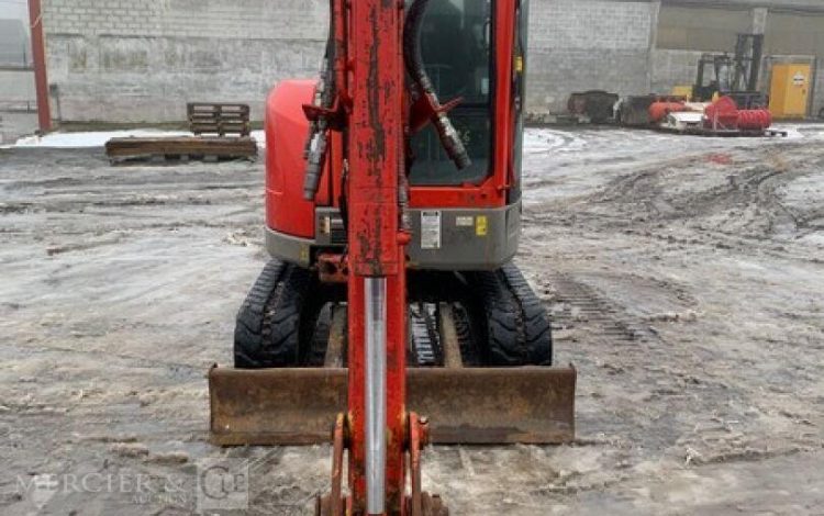 CATERPILLAR 303E  9826