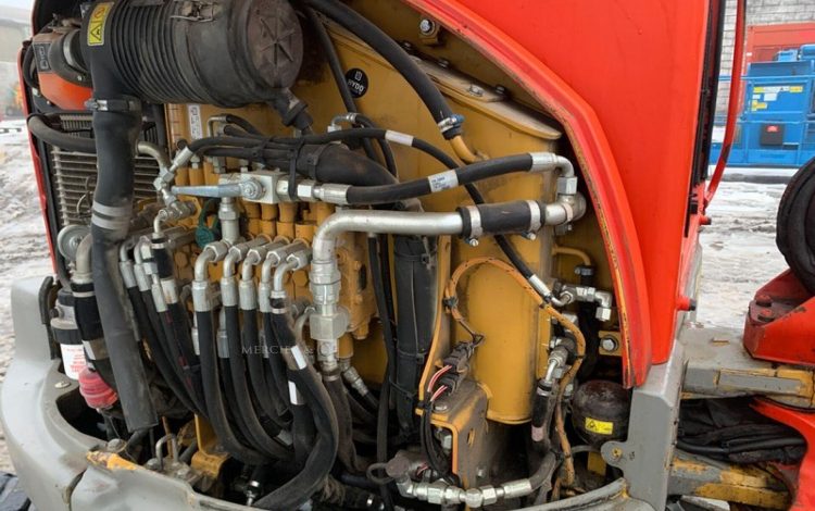 CATERPILLAR 303E  9826