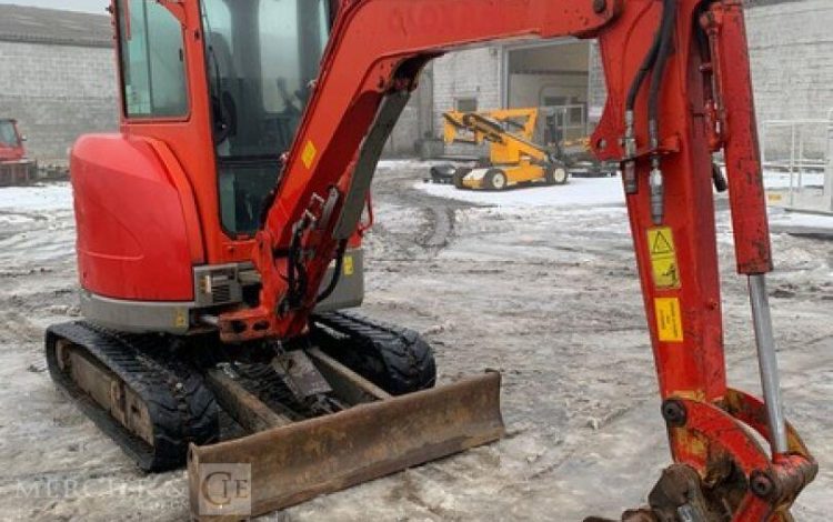 CATERPILLAR 303E  9826