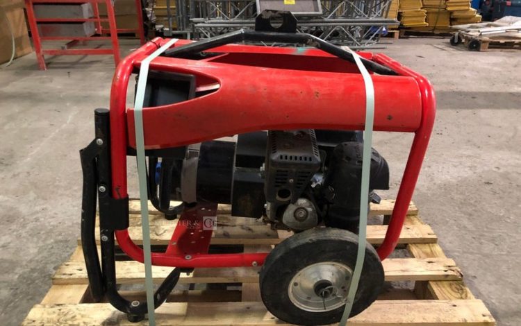 SDMO PERFORM 3000  66MAM12026