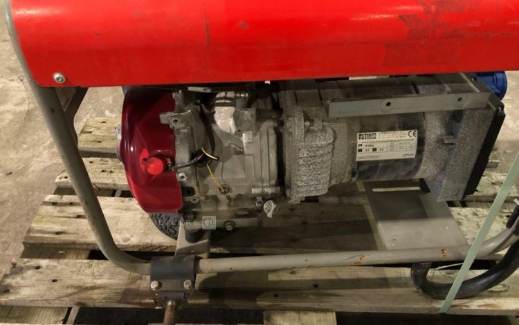 PRAMAC ES8000  65MAM12026