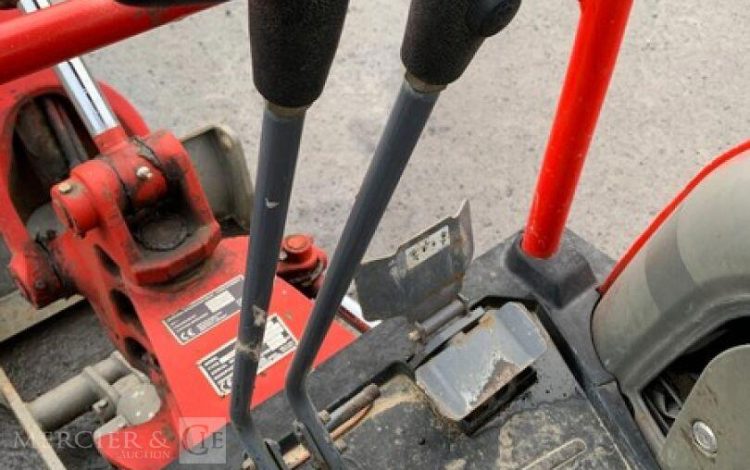 TAKEUCHI TB216  2380561