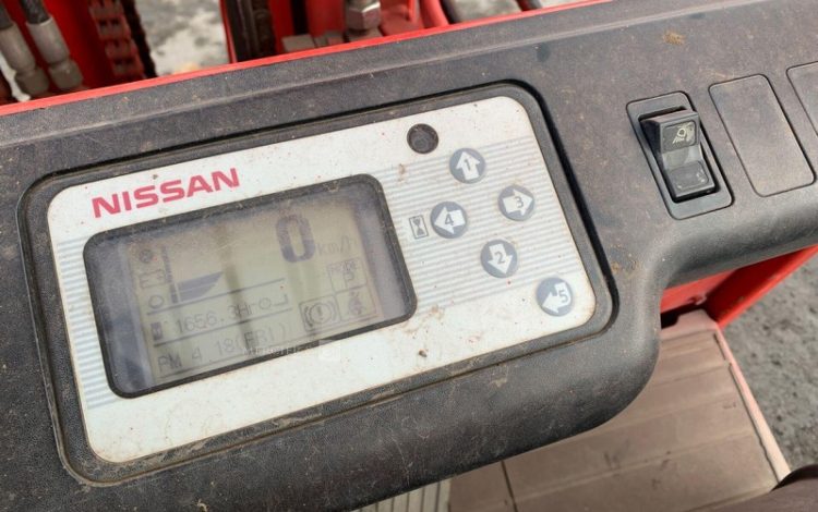 NISSAN 1Q2L25Q  43404571