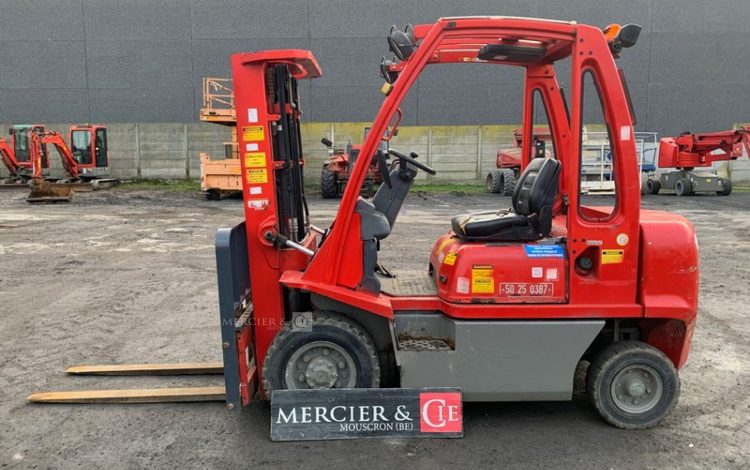 NISSAN Y1D2A25Q  50250387