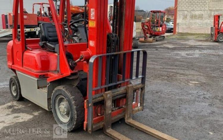 NISSAN Y1D2A25Q  50250387