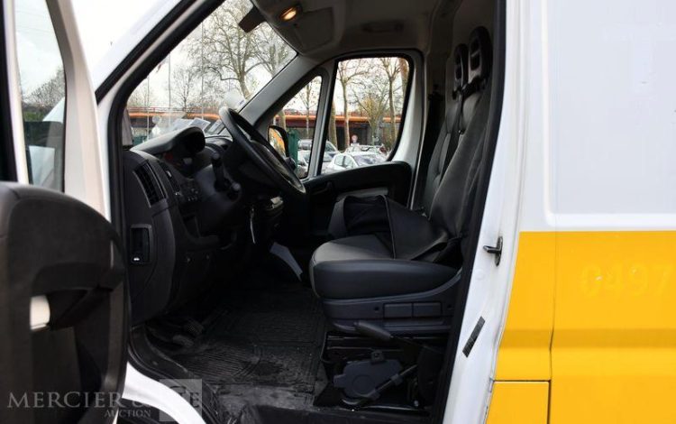 PEUGEOT BOXER FOURGON 435 2.2 BLUEHDI 165 L4H2 PREMIUM BLANC 1YBG449