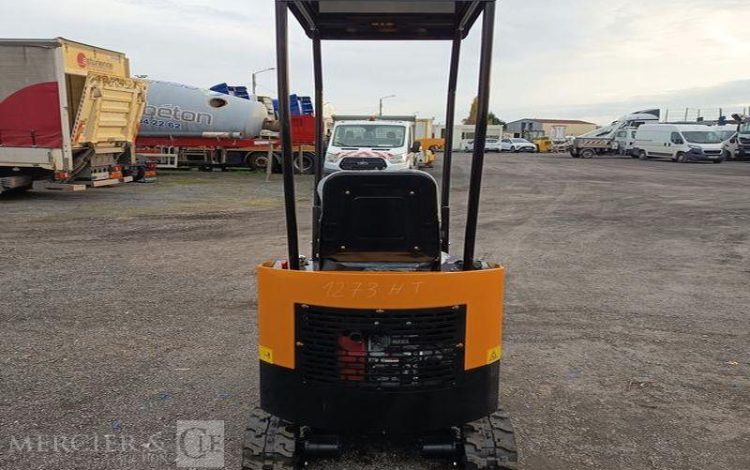 HIGHTOP MICROPELLE HT10 SUR CHENILLES DIESEL 1T – ANNEE 2025 – MATERIEL NEUF  293HT