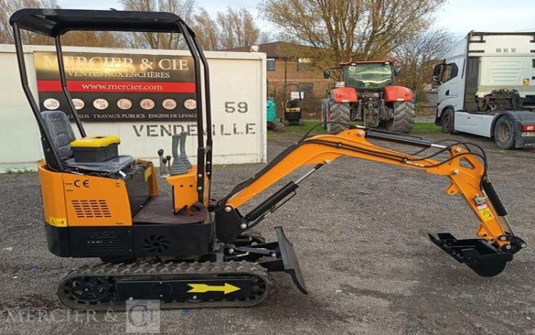 HIGHTOP MICROPELLE HT10 SUR CHENILLES DIESEL 1T – ANNEE 2025 – MATERIEL NEUF  293HT