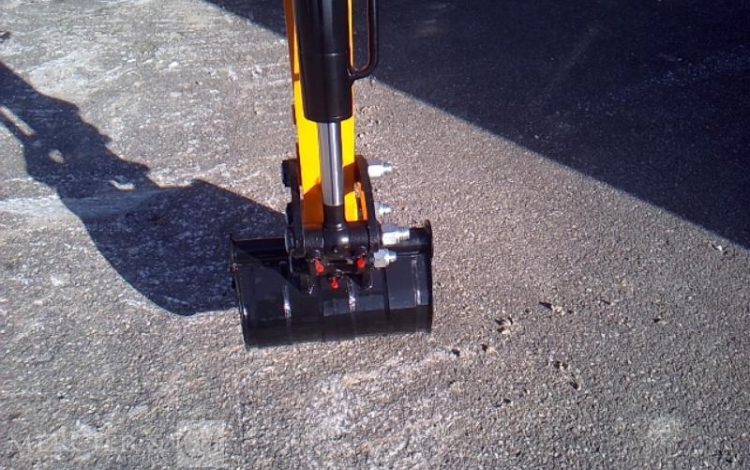 HIGHTOP MICROPELLE HT10 SUR CHENILLES DIESEL 1T – ANNEE 2025 – MATERIEL NEUF JAUNE 48314