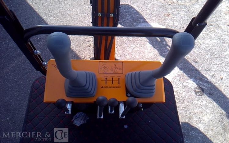 HIGHTOP MICROPELLE HT10 SUR CHENILLES DIESEL 1T – ANNEE 2025 – MATERIEL NEUF JAUNE 48314