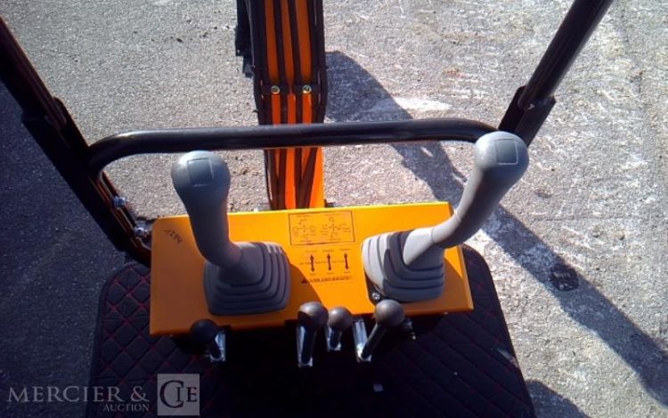 HIGHTOP MICROPELLE HT10 SUR CHENILLES DIESEL 1T – ANNEE 2025 – MATERIEL NEUF JAUNE 48322