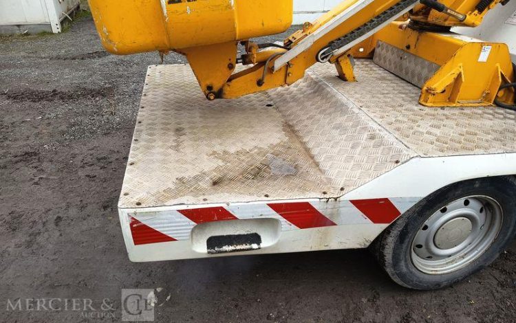 FIAT SCUDO AVEC NACELLE FRANCE ELEVATEUR TOPY 8 – 2394 HEURES – ANNEE 2001  904ALF59