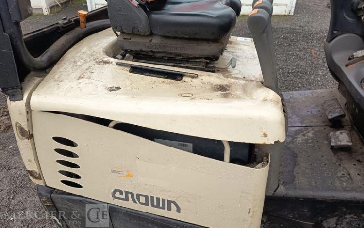 CROWN CHARIOT ELEVATEUR FRONTAL SC 5320 1,6 ELECTRIQUE – CAPACITE 1,2 TONNES – 832 H  92344