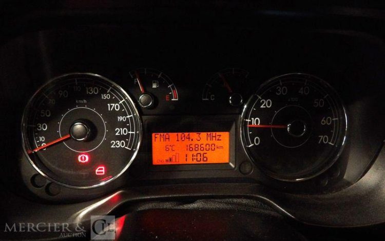 FIAT PUNTO GNV BLEU AD-499-DS