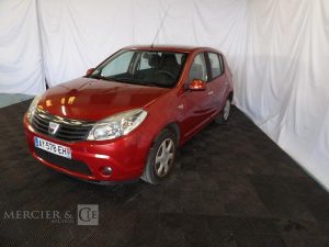 DACIA SANDERO 1,4 MPI GPL 75CH LAUREATE ROUGE AY-578-EH