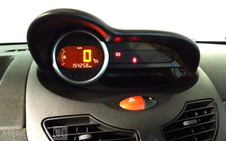 RENAULT TWINGO DCI  BQ-242-RH
