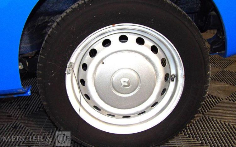 RENAULT TWINGO DCI BLEU BR-655-AG