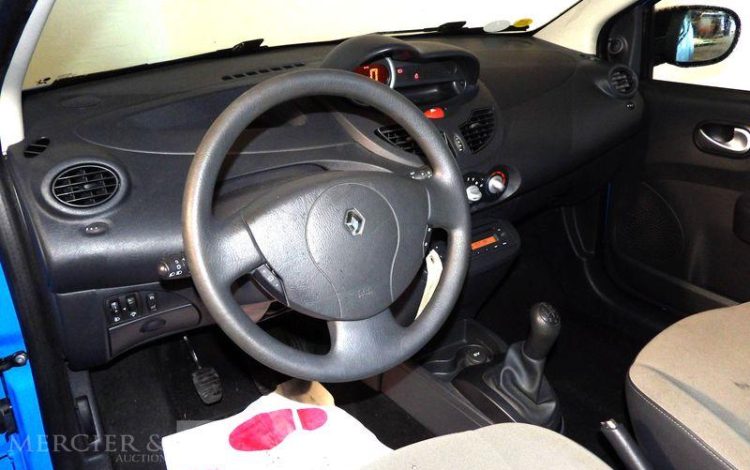 RENAULT TWINGO DCI BLEU BS-073-KZ