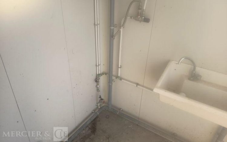 BODARD BUNGALOW SANITAIRE WC AVEC PASSAGE DE FOURCHE  BU1010003