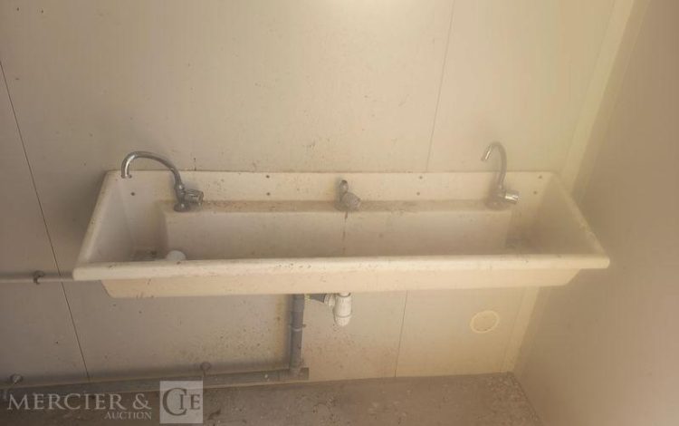 BODARD BUNGALOW SANITAIRE WC AVEC PASSAGE DE FOURCHE  BU1010003