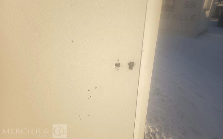 BODARD BUNGALOW SANITAIRE WC AVEC PASSAGE DE FOURCHE  BU1010003