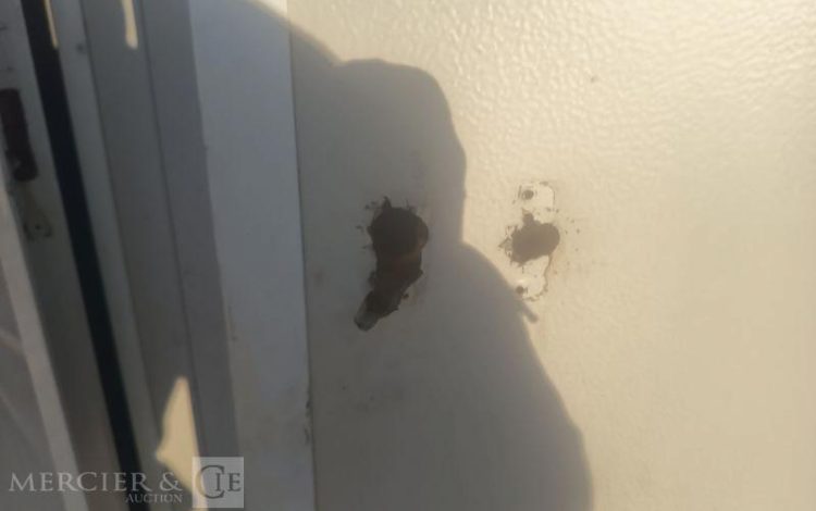 BODARD BUNGALOW SANITAIRE WC AVEC PASSAGE DE FOURCHE  BU1010003