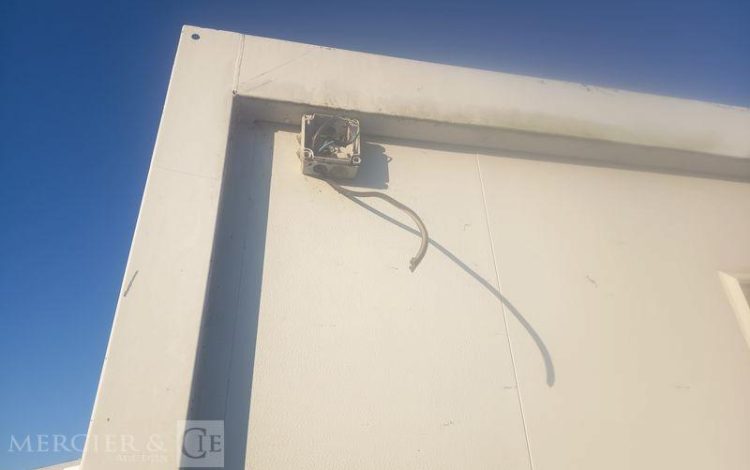 BODARD BUNGALOW SANITAIRE WC AVEC PASSAGE DE FOURCHE  BU1010003