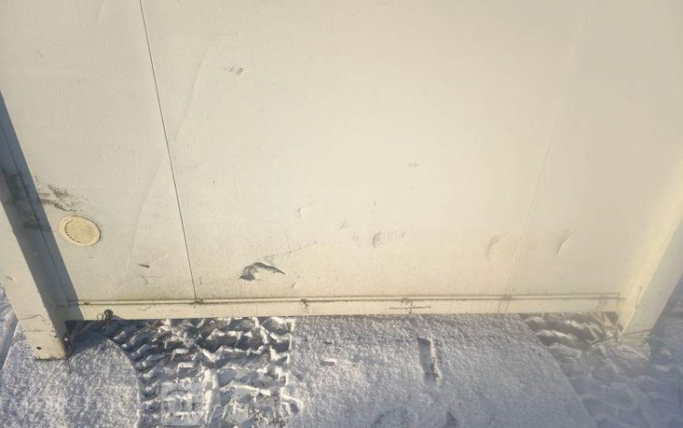 BODARD BUNGALOW SANITAIRE WC AVEC PASSAGE DE FOURCHE  BU1010003