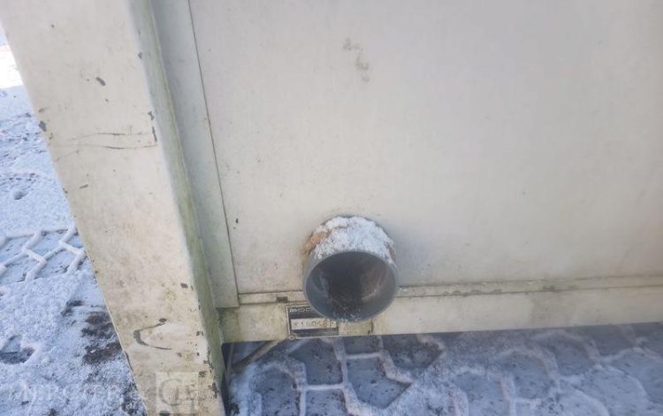 BODARD BUNGALOW SANITAIRE WC AVEC PASSAGE DE FOURCHE  BU1010003